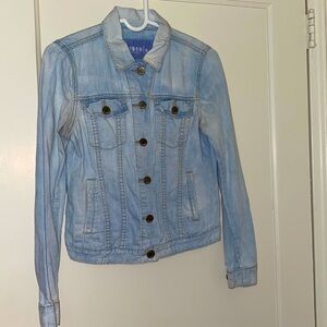 gap 1969 light denim jacket size: S